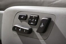 Lexus LS LS460 Sedan (AA) 4ov 4608cm3 A - Juuri katsastettu!!, vm. 2007, 216 tkm (32 / 37)