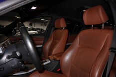 BMW 335 A E90 Sedan M-Sport, vm. 2008, 278 tkm (17 / 19)