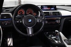 BMW 330 F30 Sedan 330e A Business M Sport Edition, vm. 2018, 141 tkm (13 / 23)