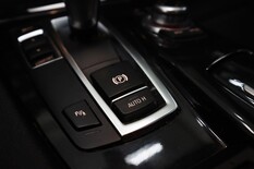 BMW 520 TwinPower Turbo A F11 Touring Business, vm. 2012, 335 tkm (14 / 18)