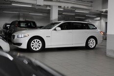 BMW 520 TwinPower Turbo A F11 Touring Business, vm. 2012, 335 tkm (3 / 18)