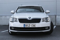 Skoda Superb Combi 2,0 TDI 140 Ambition Edition DSG Autom., vm. 2015, 187 tkm (2 / 16)