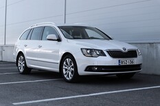 Skoda Superb Combi 2,0 TDI 140 Ambition Edition DSG Autom., vm. 2015, 187 tkm (3 / 16)