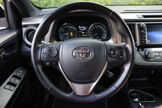 Toyota RAV4 2,5 Hybrid AWD Style, vm. 2017, 96 tkm (6 / 13)