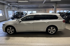 Volkswagen Passat Variant GTE Plug-In Hybrid 160 kW (218 hv) DSG-automaatti, vm. 2018, 125 tkm (6 / 13)