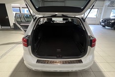 Volkswagen Passat Variant GTE Plug-In Hybrid 160 kW (218 hv) DSG-automaatti, vm. 2018, 125 tkm (9 / 13)