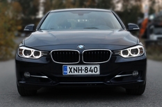 BMW 320 F30 Sedan 320i TwinPower Turbo A Athlete Edition, vm. 2015, 107 tkm (2 / 17)