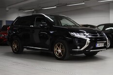 Mitsubishi Outlander PHEV Instyle Navi Business 4WD 5P, vm. 2017, 162 tkm (3 / 23)