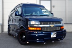 Chevrolet Chevy Van Explorer  Luxus Bussi  5.3 V8 Automaatti 6Hl, vm. 2004, 132 tkm (1 / 16)