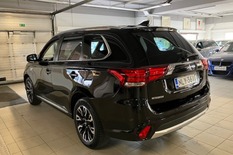 Mitsubishi Outlander PHEV EXE Navi 4WD 5P, vm. 2016, 131 tkm (10 / 13)