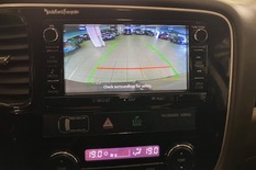 Mitsubishi Outlander PHEV EXE Navi 4WD 5P, vm. 2016, 131 tkm (6 / 13)