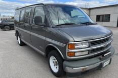 Chevrolet Express 4.3 7hlo Express 4300cm3 A 7hl, B-kortti., vm. 2000, 153 tkm (2 / 9)