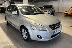 Kia cee'd 1,6 EX HB 5D A/T, vm. 2009, 133 tkm (2 / 12)