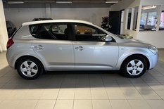 Kia cee'd 1,6 EX HB 5D A/T, vm. 2009, 133 tkm (3 / 12)