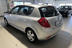 Kia cee'd 1,6 EX HB 5D A/T, vm. 2009, 133 tkm (5 / 12)