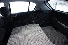 Opel Corsa 5-ov  1,3 CDTI, vm. 2011, 125 tkm (16 / 23)