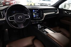 Volvo XC60 B4 AWD D-MHEV Business Inscription aut, vm. 2021, 139 tkm (10 / 25)