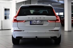 Volvo XC60 B4 AWD D-MHEV Business Inscription aut, vm. 2021, 139 tkm (7 / 25)