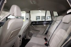 Volkswagen Golf Sportsvan Highline 1,6 TDI 81 kW (110 hv) DSG-automaatti, vm. 2016, 139 tkm (10 / 15)