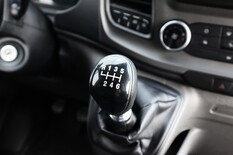 Ford Transit 2,0 TDCi  M6 Etuveto  L2H2 Retkeilyauto 3+3, vm. 2023, 83 tkm (14 / 22)