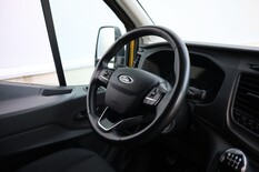 Ford Transit 2,0 TDCi  M6 Etuveto  L2H2 Retkeilyauto 3+3, vm. 2023, 83 tkm (8 / 22)