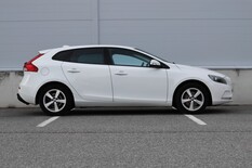 Volvo V40 D2 Kinetic aut, vm. 2014, 341 tkm (3 / 15)
