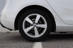 Volvo V40 D2 Kinetic aut, vm. 2014, 341 tkm (6 / 15)