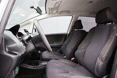 Honda Jazz 5D Hybrid Comfort, vm. 2015, 118 tkm (12 / 20)
