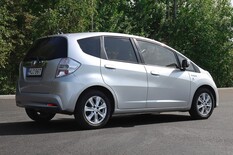 Honda Jazz 5D Hybrid Comfort, vm. 2015, 118 tkm (4 / 20)