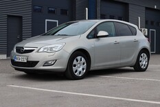Opel Astra 5-ov Enjoy 1,4 Turbo Ecotec 103kW MT6, vm. 2010, 170 tkm (3 / 24)