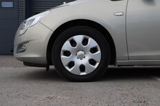 Opel Astra 5-ov Enjoy 1,4 Turbo Ecotec 103kW MT6, vm. 2010, 170 tkm (7 / 24)