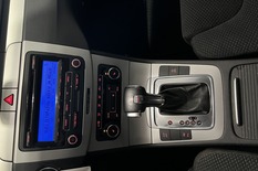 Volkswagen Passat Variant Comfortline 1,4 TSI 90 kW (122 hv) DSG-automaatti BlueMotion Technology, vm. 2010, 299 tkm (8 / 9)