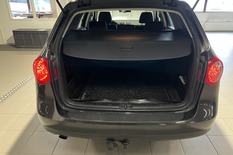 Volkswagen Passat Variant Comfortline 1,4 TSI 90 kW (122 hv) DSG-automaatti BlueMotion Technology, vm. 2010, 299 tkm (9 / 9)
