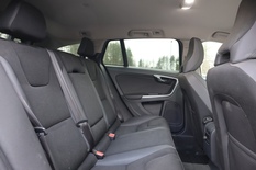 Volvo V60 2,0T Momentum aut, vm. 2011, 295 tkm (16 / 21)