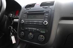 Volkswagen Golf 2,0 TDI 103 kW PowerDiesel 4MOTION Sportline 4d, vm. 2006, 278 tkm (10 / 19)