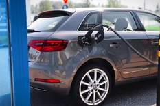 Audi A3 Sportback g-tron Business 1,4 TFSI CNG 81 kW S tronic, vm. 2015, 189 tkm (7 / 25)