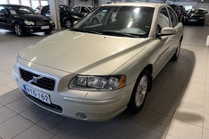 Volvo S60 2,4 170hv Momentum BUSINESS, vm. 2005, 420 tkm (1 / 12)