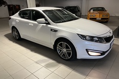 Kia Optima 2,0 EX A/T, vm. 2013, 237 tkm (2 / 9)