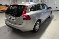 Volvo V60 1,6D DRIVe Momentum, vm. 2011, 299 tkm (4 / 12)