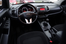 Kia Sportage 1,6 ISG Urban LX EcoDynamics, vm. 2012, 123 tkm (8 / 24)