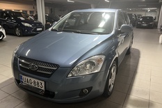 Kia cee'd 1,6 CRDi 84 kW EX HB 5D, vm. 2009, 282 tkm (1 / 8)