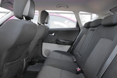 Kia cee'd 1,6 EX SW, vm. 2009, 251 tkm (10 / 14)