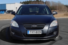 Kia cee'd 1,6 EX SW, vm. 2009, 251 tkm (2 / 14)