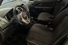 Kia Venga 1,4 ISG EX 5D EcoDynamics, vm. 2017, 48 tkm (7 / 9)