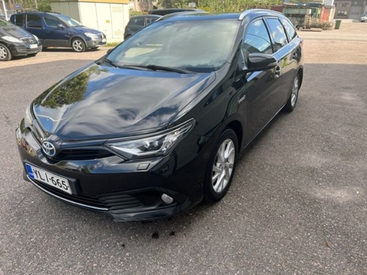 Toyota Auris Touring Sports 1,8 Hybrid Active Edition, vm. 2019, 271 tkm