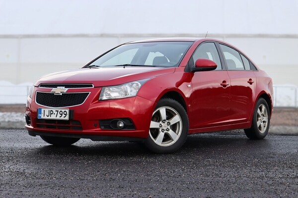 Chevrolet Cruze 4-ov LS 1,6 83kW MT5, vm. 2011, 151 tkm