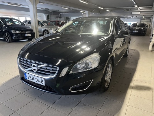 Volvo S60 D2 Momentum Business aut, vm. 2013, 417 tkm