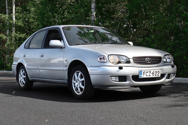 Toyota Corolla 1,6 VVT-i Linea Sol Liftback Aut., vm. 2001, 182 tkm