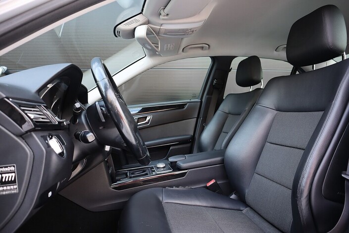 Mercedes-Benz E 350 CDI BE A, vm. 2010, 365 tkm (11 / 21)