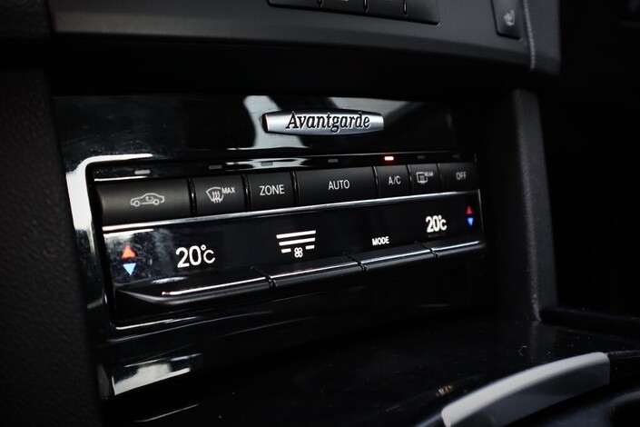 Mercedes-Benz E 350 CDI BE A, vm. 2010, 365 tkm (16 / 21)